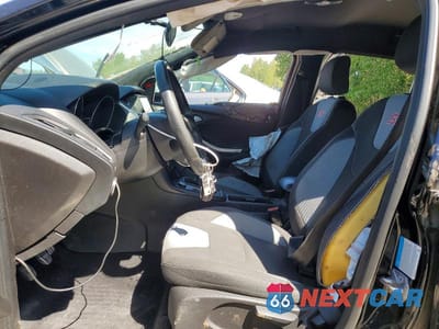 Zdjęcie 7 z 12 samochodu: 2017 FORD FOCUS ST VIN:1FADP3L92HL215114 - miniatura