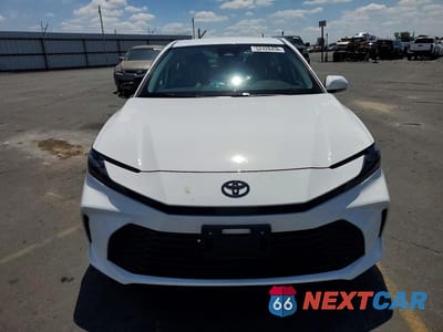 Piąte zdjęcie samochodu w środku: 2026 TOYOTA CAMRY LE VIN:4T1DAACK0TU655365 - miniatura