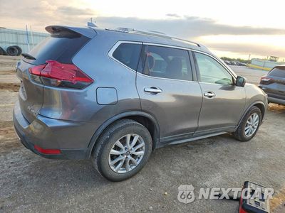 Trzecie zdjęcie samochodu z tyłu: 2018 NISSAN ROGUE SL VIN:KNMAT2MV6JP525019 - miniatura