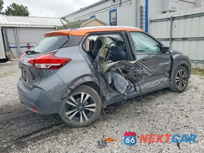 Trzecie zdjęcie samochodu z tyłu: 2019 NISSAN KICKS SV VIN:3N1CP5CU1KL566780 - miniatura