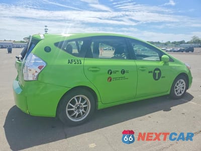 Trzecie zdjęcie samochodu z tyłu: 2013 TOYOTA PRIUS V VIN:JTDZN3EU4D3213737 - miniatura