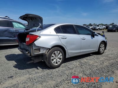 Trzecie zdjęcie samochodu z tyłu: 2012 HONDA CIVIC LX VIN:2HGFB2F59CH588193 - miniatura