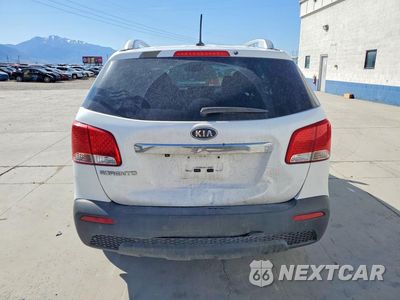 Zdjęcie 6 z 12 samochodu: 2013 KIA SORENTO LX VIN:5XYKTDA2XDG364921 - miniatura