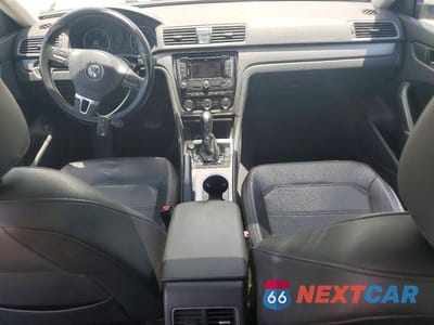 Zdjęcie 8 z 12 samochodu: 2014 VOLKSWAGEN PASSAT SE VIN:1VWBN7A38EC015151 - miniatura