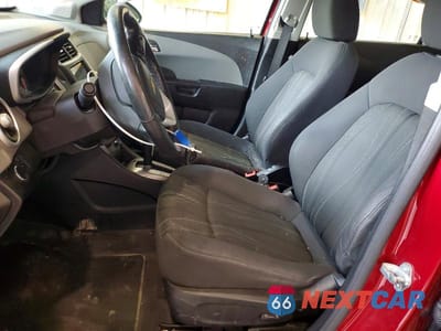 Zdjęcie 7 z 12 samochodu: 2019 CHEVROLET SONIC LT VIN:1G1JD5SB4K4101924 - miniatura