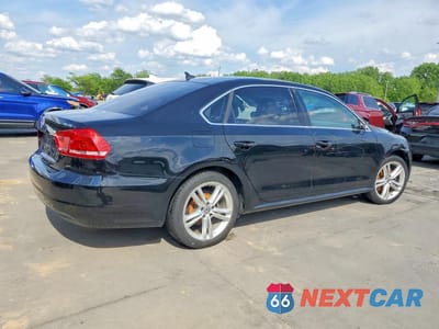 Trzecie zdjęcie samochodu z tyłu: 2015 VOLKSWAGEN PASSAT VIN:1VWBV7A33FC049046 - miniatura