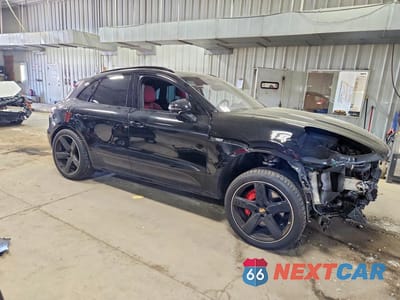 Czwarte zdjęcie samochodu z boku: 2017 PORSCHE MACAN TURBO VIN:WP1AF2A55HLB60098 - miniatura
