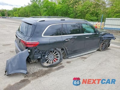Trzecie zdjęcie samochodu z tyłu: 2025 MERCEDES-BENZ GLS 63 AMG 4MATIC VIN:4JGFF8KE3SB453838 - miniatura