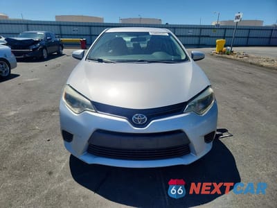 Piąte zdjęcie samochodu w środku: 2015 TOYOTA COROLLA LE VIN:5YFBURHE2FP214651 - miniatura