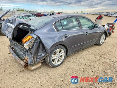 Trzecie zdjęcie samochodu z tyłu: 2010 NISSAN ALTIMA SR VIN:1N4BL2AP0AC106008 - miniatura