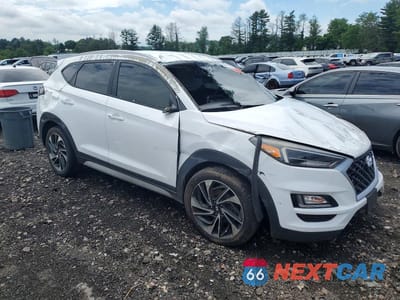 Czwarte zdjęcie samochodu z boku: 2019 HYUNDAI TUCSON SPORT VIN:KM8J3CALXKU848979 - miniatura