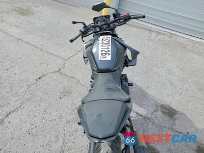 Zdjęcie 6 z 8 samochodu: 2024 SUZUKI GSX800 R VIN:JS1EM11B5R7100111 - miniatura
