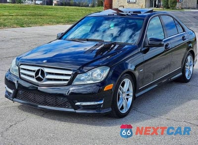 Drugie zdjęcie samochodu z przodu: 2012 MERCEDES-BENZ C 250 VIN:WDDGF4HB2CR194515 - miniatura