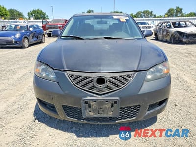 Piąte zdjęcie samochodu w środku: 2005 MAZDA 3 S VIN:JM1BK323251330395 - miniatura