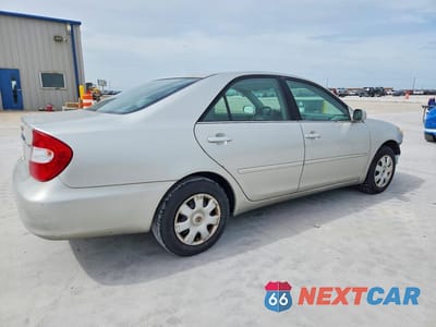 Trzecie zdjęcie samochodu z tyłu: 2004 TOYOTA CAMRY LE VIN:4T1BE32K64U916539 - miniatura