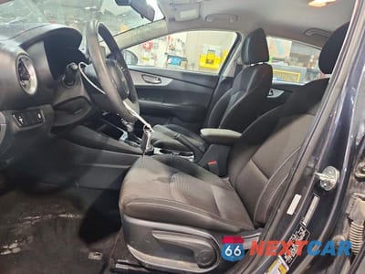 Zdjęcie 7 z 12 samochodu: 2023 KIA FORTE LXS VIN:3KPF24AD4PE601555 - miniatura
