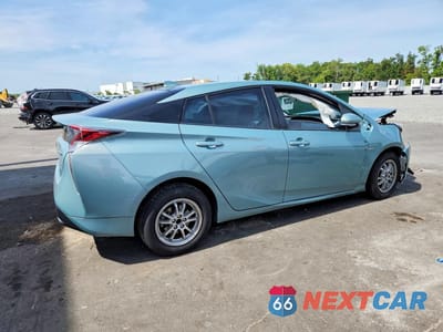 Trzecie zdjęcie samochodu z tyłu: 2016 TOYOTA PRIUS TWO ECO VIN:JTDKARFU7G3007038 - miniatura