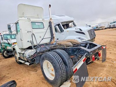 Czwarte zdjęcie samochodu z boku: 1996 VOLVO WG SEMI TRUCK VIN:4V4JBAPE4TR844018 - miniatura