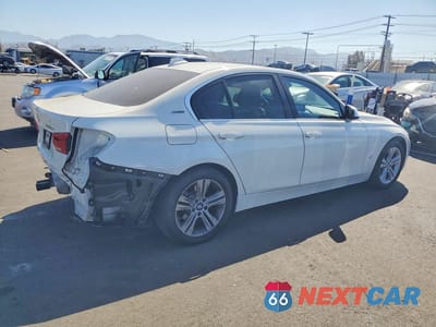 Trzecie zdjęcie samochodu z tyłu: 2018 BMW 330E VIN:WBA8E1C5XJA758986 - miniatura
