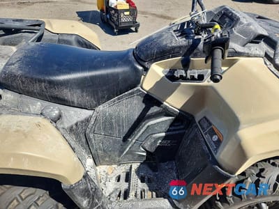 Piąte zdjęcie samochodu w środku: 2025 CAN-AM OUTLANDER ATV VIN:3JB3GA529SJ000026 - miniatura