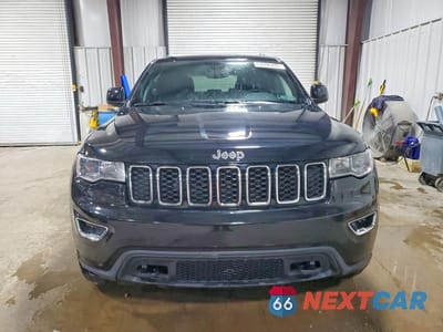 Piąte zdjęcie samochodu w środku: 2020 JEEP GRAND CHEROKEE LAREDO VIN:1C4RJFAGXLC294223 - miniatura