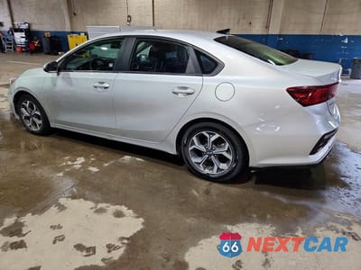 Drugie zdjęcie samochodu z przodu: 2020 KIA FORTE LXS VIN:3KPF24AD7LE148249 - miniatura