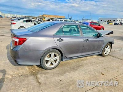 Trzecie zdjęcie samochodu z tyłu: 2014 TOYOTA CAMRY SE VIN:4T1BF1FK4EU326630 - miniatura