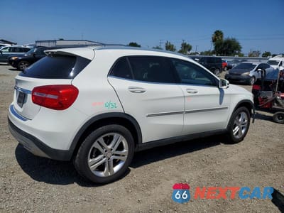 Trzecie zdjęcie samochodu z tyłu: 2015 MERCEDES-BENZ GLA 250 VIN:WDCTG4EB8FJ142328 - miniatura