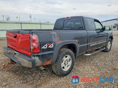 Trzecie zdjęcie samochodu z tyłu: 2005 CHEVROLET SILVERADO K1500 VIN:1GCEK19B25Z146090 - miniatura