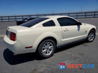 Trzecie zdjęcie samochodu z tyłu: 2009 FORD MUSTANG VIN:1ZVHT80N195142648 - miniatura