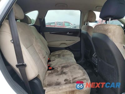 Zdjęcie 10 z 12 samochodu: 2018 KIA SORENTO LX V6 VIN:5XYPG4A50JG375748 - miniatura