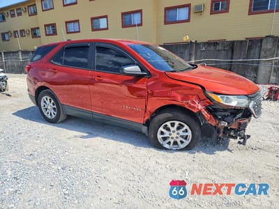 Czwarte zdjęcie samochodu z boku: 2020 CHEVROLET EQUINOX LS VIN:2GNAXHEV6L6241700 - miniatura