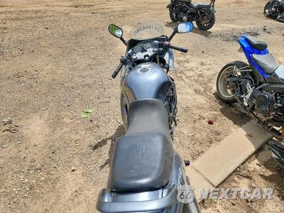 Zdjęcie 6 z 9 samochodu: 2003 SUZUKI GSX750 F VIN:JS1GR7GA332100608 - miniatura