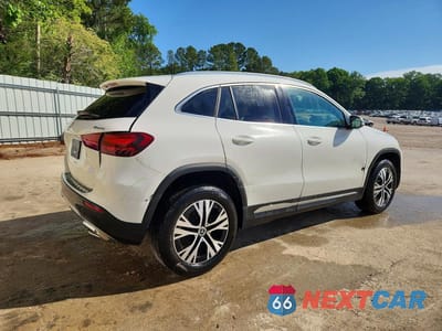 Trzecie zdjęcie samochodu z tyłu: 2025 MERCEDES-BENZ GLA 250 4MATIC VIN:W1N4N4HB5SJ710985 - miniatura