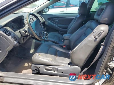 Zdjęcie 7 z 13 samochodu: 2002 HONDA ACCORD EX VIN:1HGCG22552A024709 - miniatura