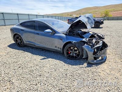 Czwarte zdjęcie samochodu z boku: 2013 TESLA MODEL S VIN:5YJSA1CP6DFP06921 - miniatura