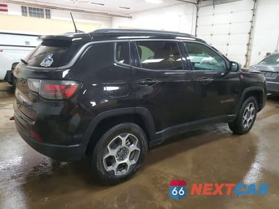 Trzecie zdjęcie samochodu z tyłu: 2022 JEEP COMPASS TRAILHAWK VIN:3C4NJDDB9NT160474 - miniatura