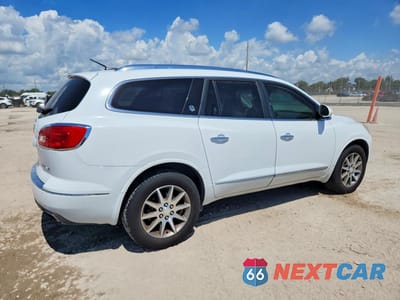 Trzecie zdjęcie samochodu z tyłu: 2016 BUICK ENCLAVE VIN:5GAKRBKD5GJ130775 - miniatura