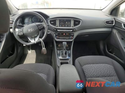 Zdjęcie 8 z 12 samochodu: 2017 HYUNDAI IONIQ SEL VIN:KMHC75LC0HU049503 - miniatura