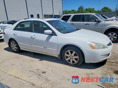 Czwarte zdjęcie samochodu z boku: 2005 HONDA ACCORD EX VIN:1HGCM66565A024667 - miniatura