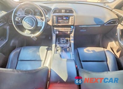 Zdjęcie 8 z 12 samochodu: 2018 JAGUAR F-PACE VIN:SADCJ2FX1JA265892 - miniatura