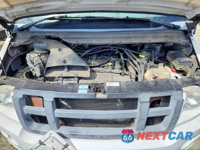 Zdjęcie 12 z 13 samochodu: 2015 ISUZU NPR VIN:JALB4T171F7W00213 - miniatura