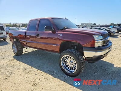 Czwarte zdjęcie samochodu z boku: 2003 CHEVROLET SILVERADO K1500 VIN:1GCEK19T23E180267 - miniatura