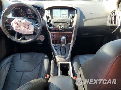 Zdjęcie 8 z 12 samochodu: 2016 FORD FOCUS VIN:1FADP3F24GL236463 - miniatura