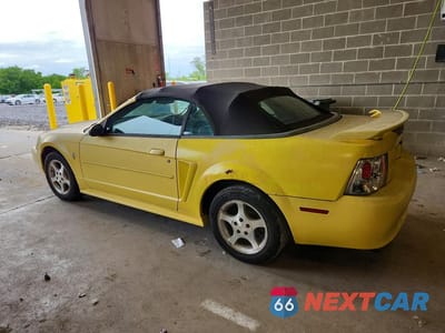 Drugie zdjęcie samochodu z przodu: 2001 FORD MUSTANG VIN:1FAFP44431F142020 - miniatura