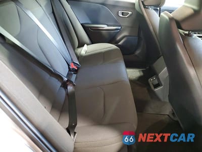 Zdjęcie 10 z 12 samochodu: 2026 KIA K4 LXS VIN:3KPFT4DE8TE274511 - miniatura