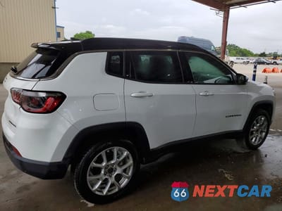 Trzecie zdjęcie samochodu z tyłu: 2025 JEEP COMPASS LIMITED VIN:3C4NJDCN8ST507946 - miniatura