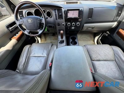 Zdjęcie 9 z 10 samochodu: 2010 TOYOTA SEQUOIA PLATINUM VIN:5TDDY5G18AS033686 - miniatura