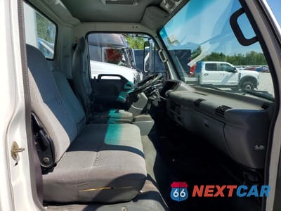 Zdjęcie 10 z 12 samochodu: 2004 ISUZU NPR BOX TRUCK VIN:JALB4B14147003933 - miniatura