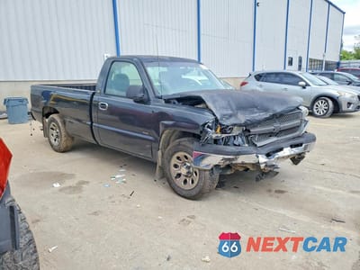 Czwarte zdjęcie samochodu z boku: 2005 CHEVROLET SILVERADO C1500 VIN:1GCEC14V05Z254061 - miniatura